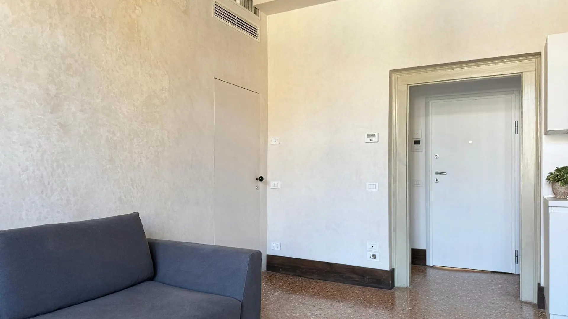 Apartment Venice Central Luxury Suite ~ Jacuzzi + Patio A/C