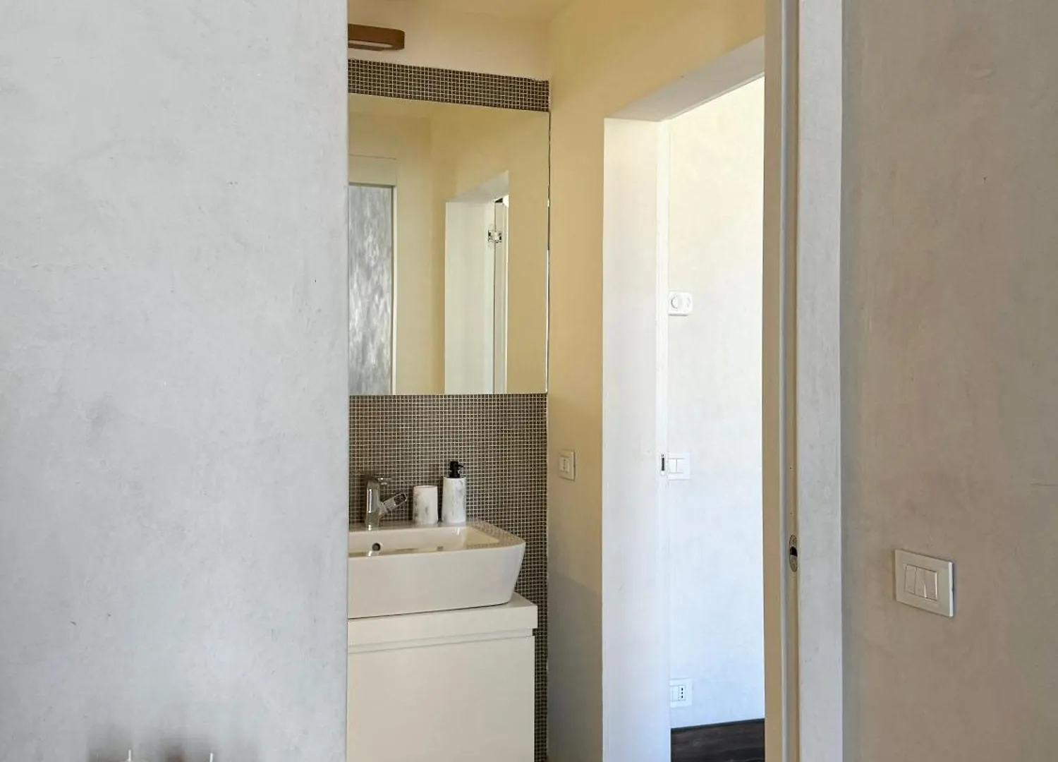 Venice Central Luxury Suite ~ Jacuzzi + Patio A/C 0*,