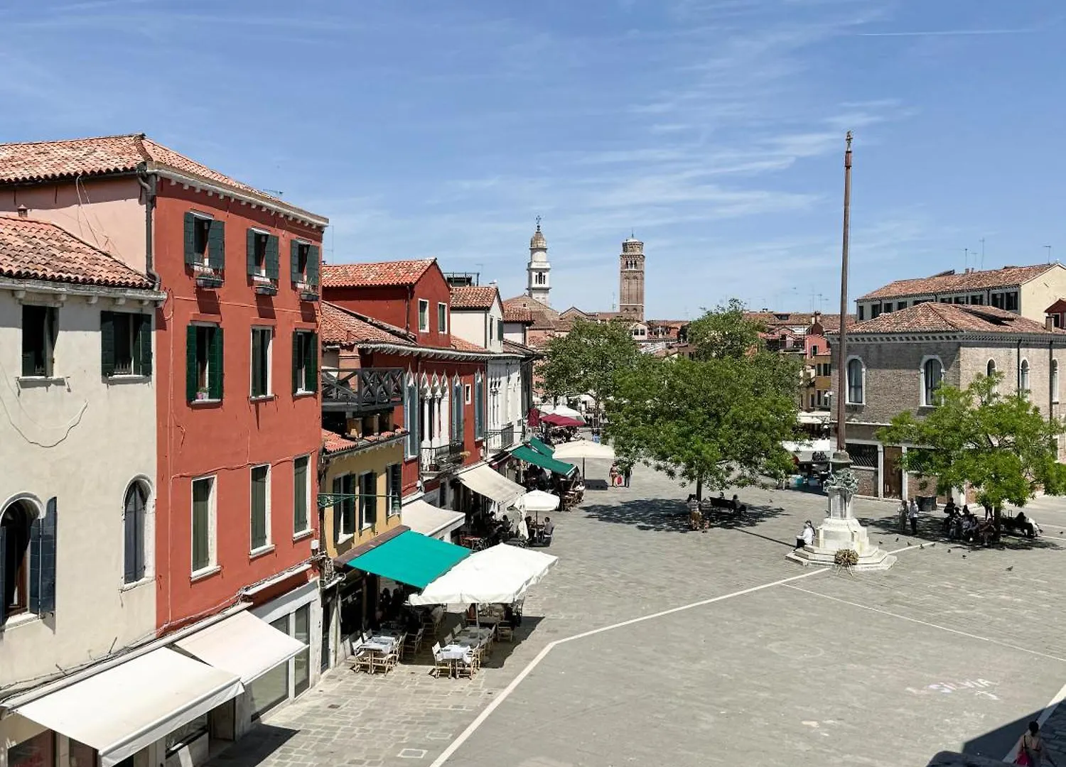 Venice Central Luxury Suite ~ Jacuzzi + Patio A/C Apartment