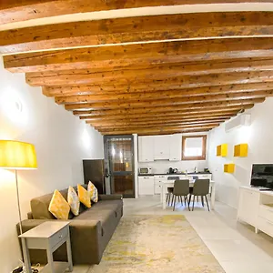  Appartamento Isa Lovely In
