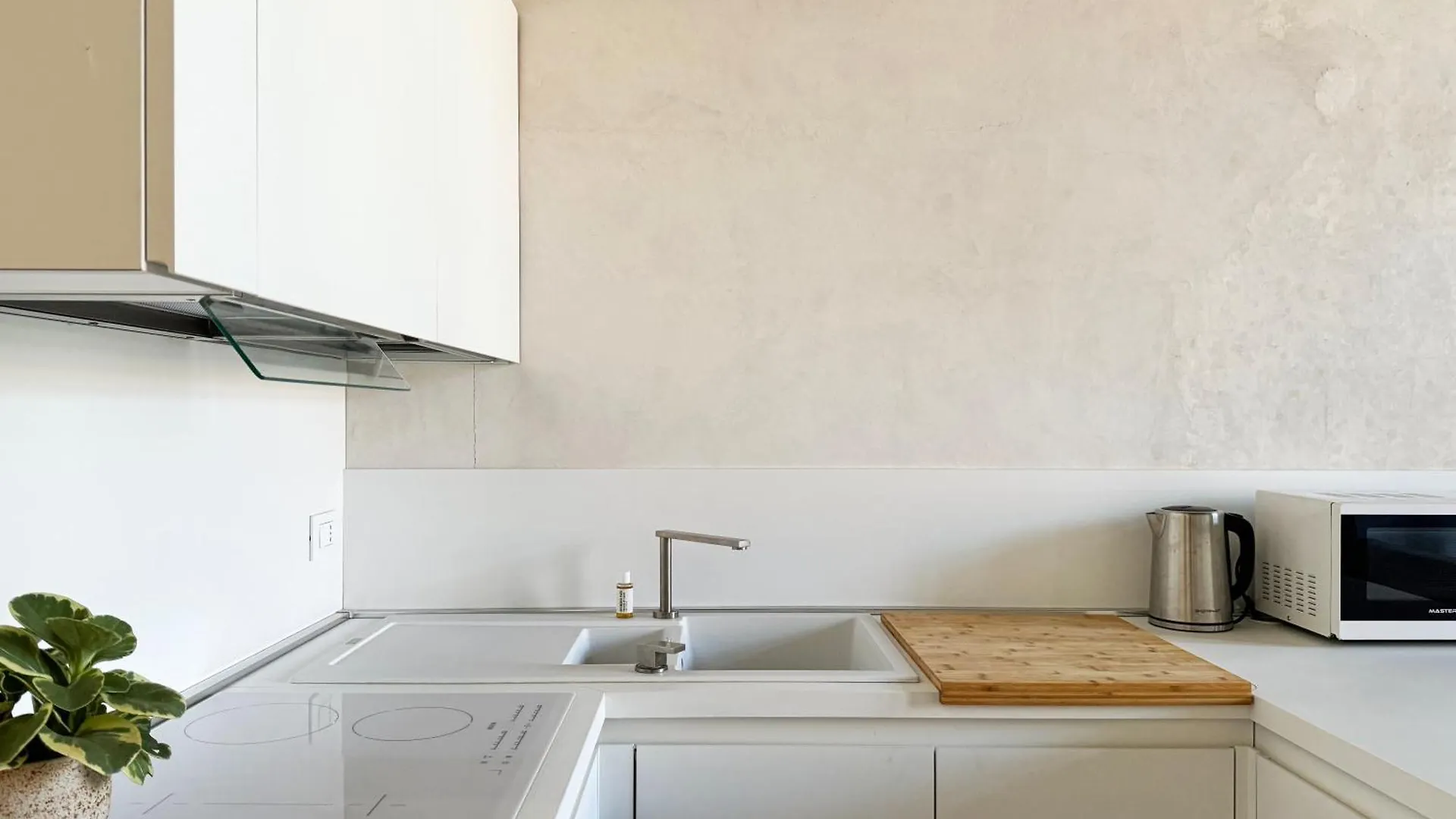 Apartment Venice Central Luxury Suite ~ Jacuzzi + Patio A/C Italy